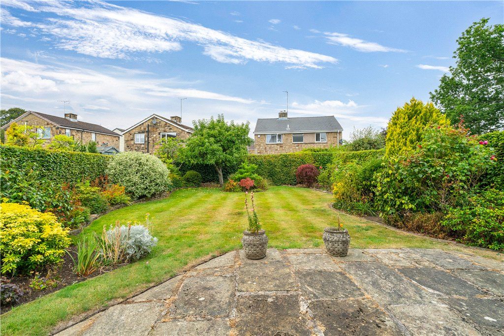 Property photo 2 of 19 Garden