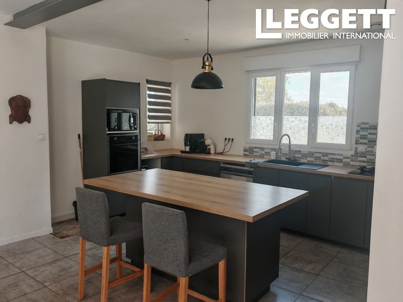 Property photo 3 of 10