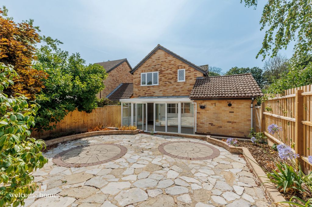 Property photo 2 of 18