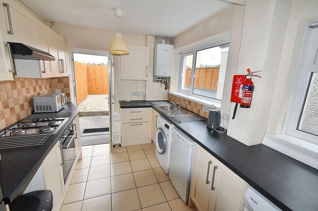 Property photo 3 of 17