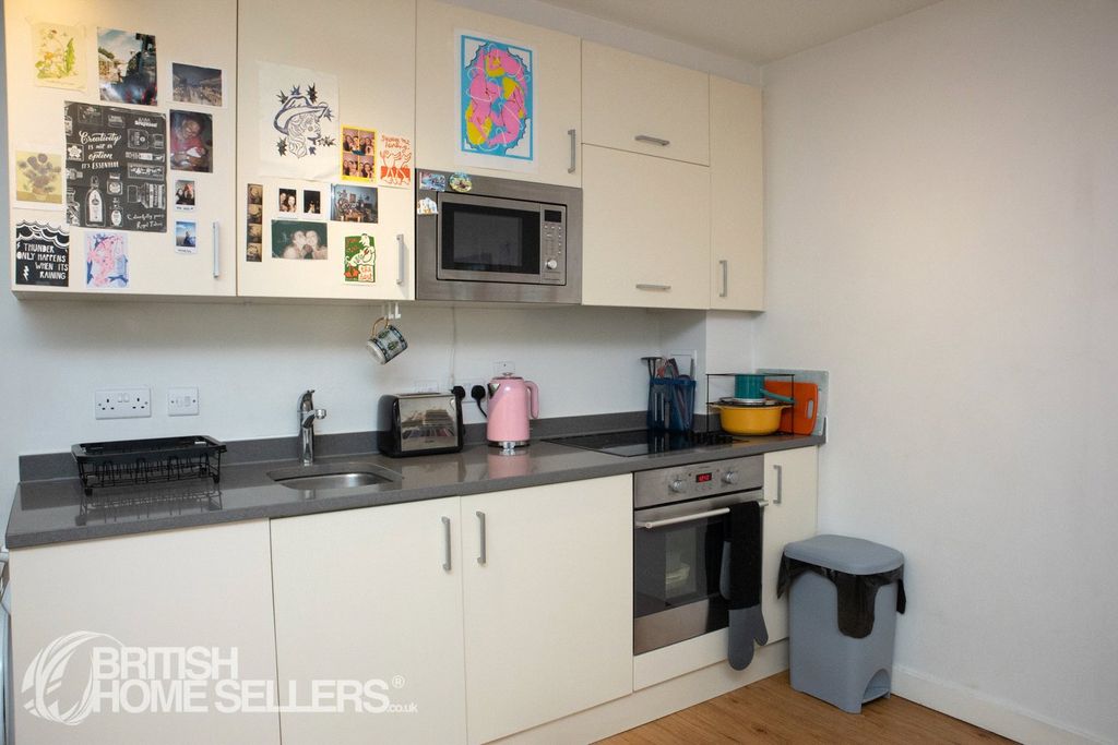 Property photo 2 of 5 Picture No. 06