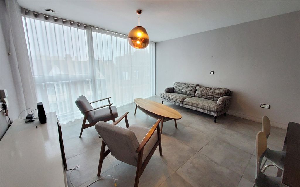 Property photo 2 of 11 Picture No. 18