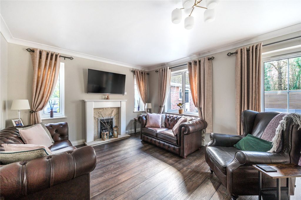 Property photo 2 of 25 Picture No. 33