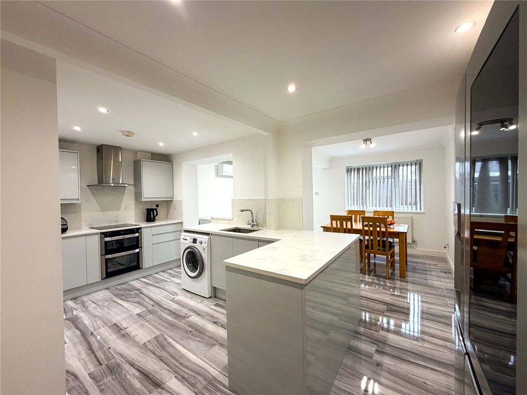 Property photo 1 of 24 Picture No. 07