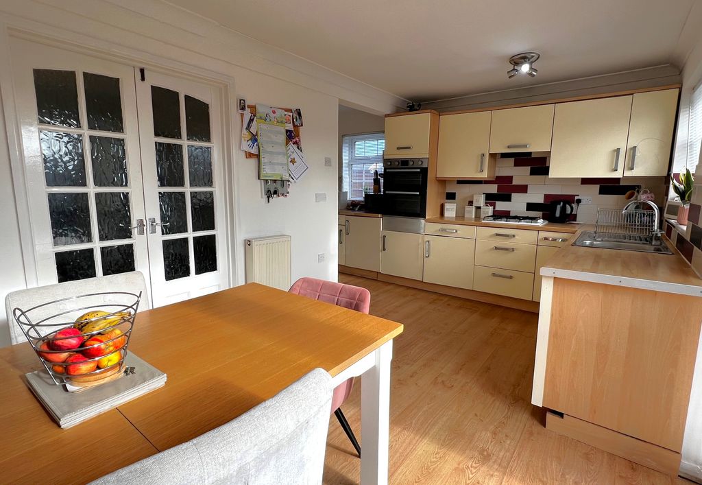 Property photo 1 of 16 8
