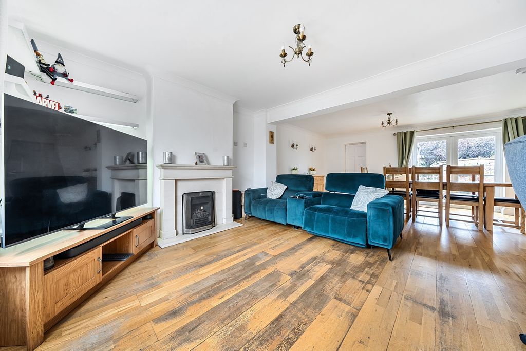 Property photo 2 of 17 1538747 (23)