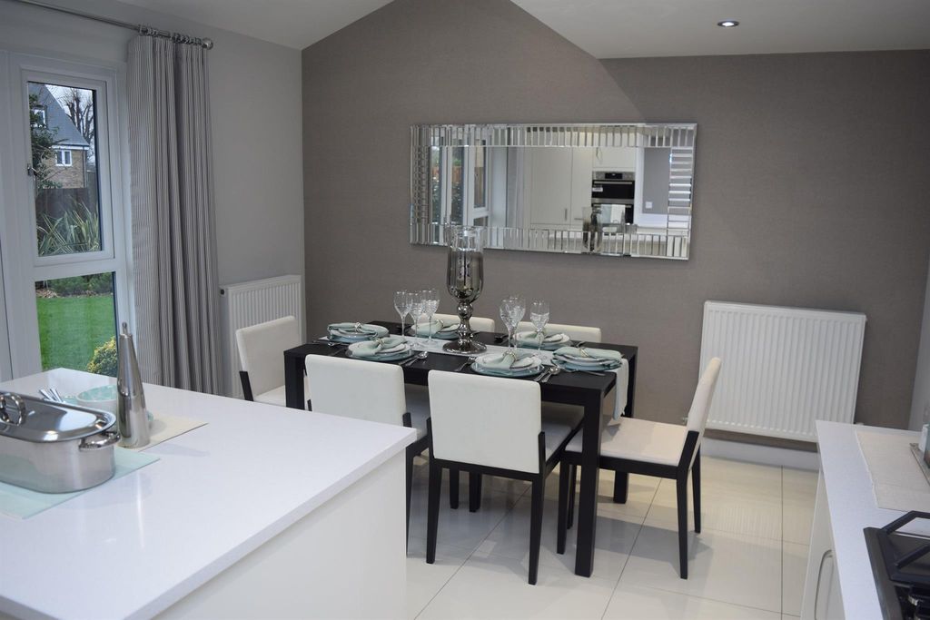 Property photo 2 of 13 Dining Room