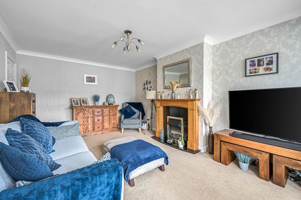 Property photo 2 of 14 4443424