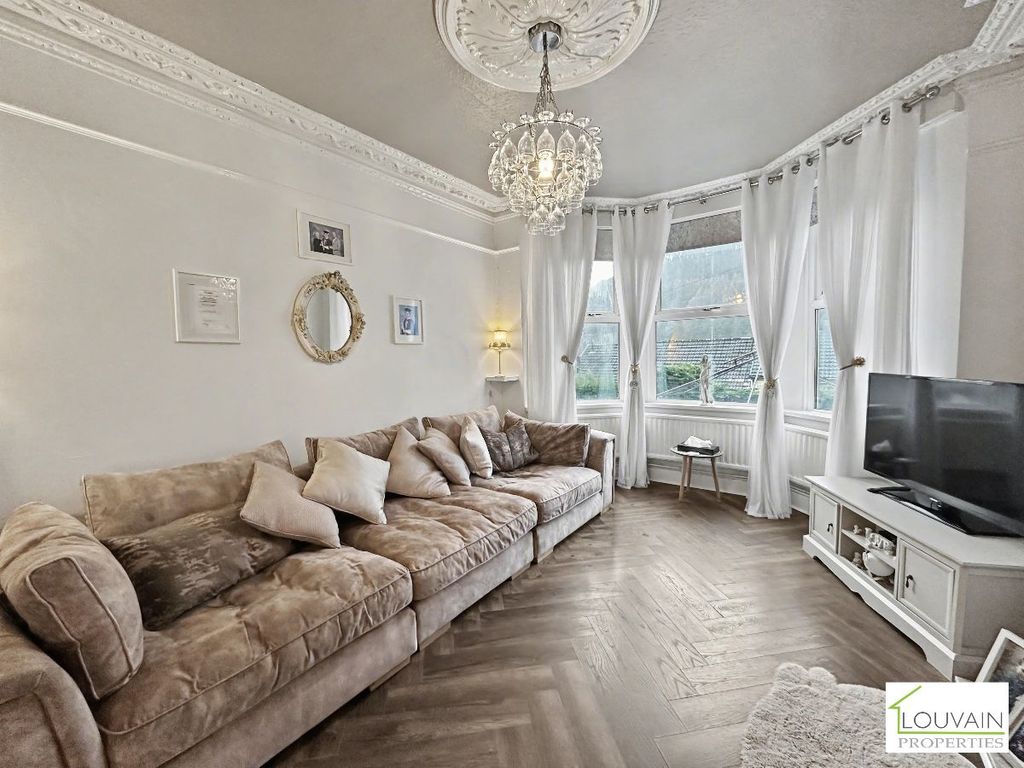 Property photo 2 of 29