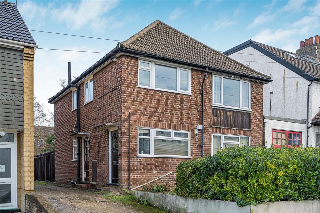 Property photo 1 of 11 6_71415.Jpg