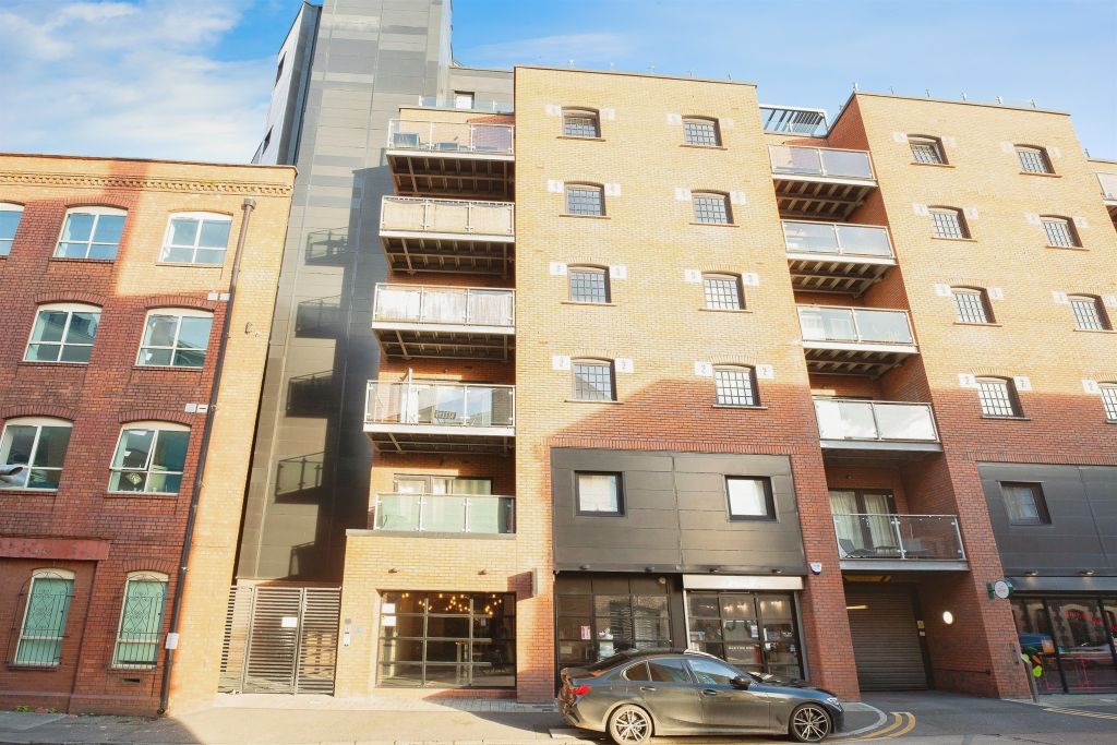 Property photo 2 of 24