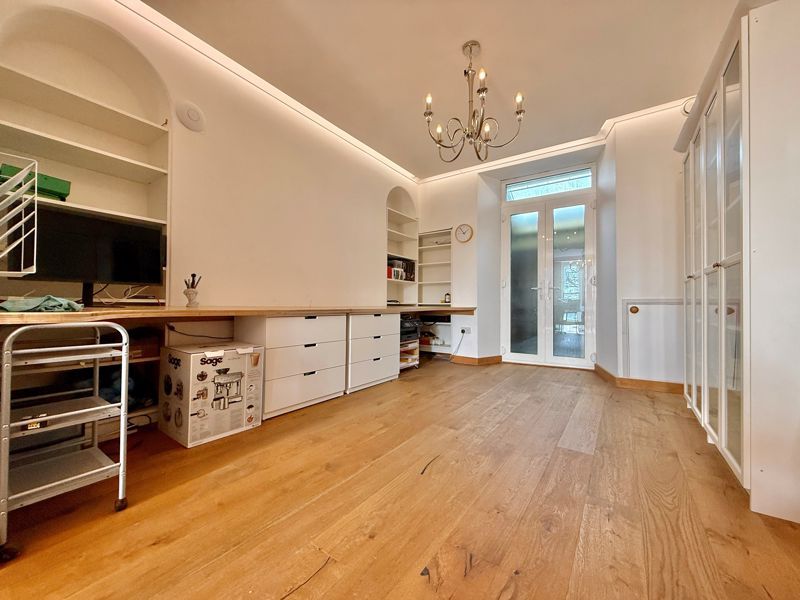 Property photo 3 of 42 Photo 8