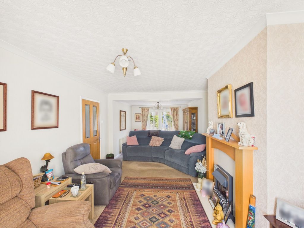 Property photo 2 of 20 4506095