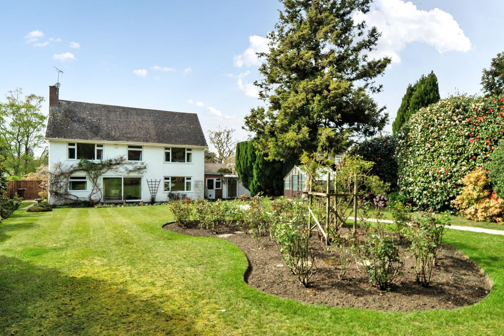 Property photo 2 of 11 2