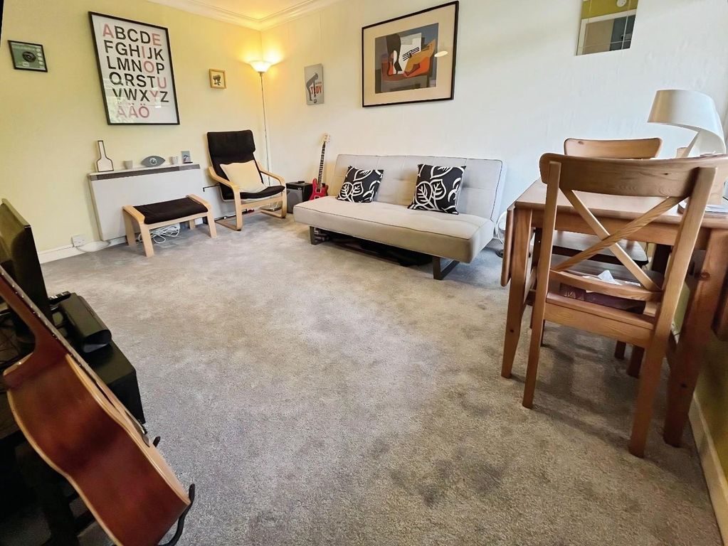 Property photo 2 of 12 2918c628-cc7.Jpg