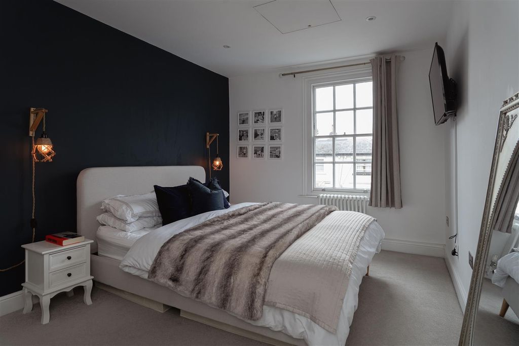 Property photo 3 of 12 3.Jpg