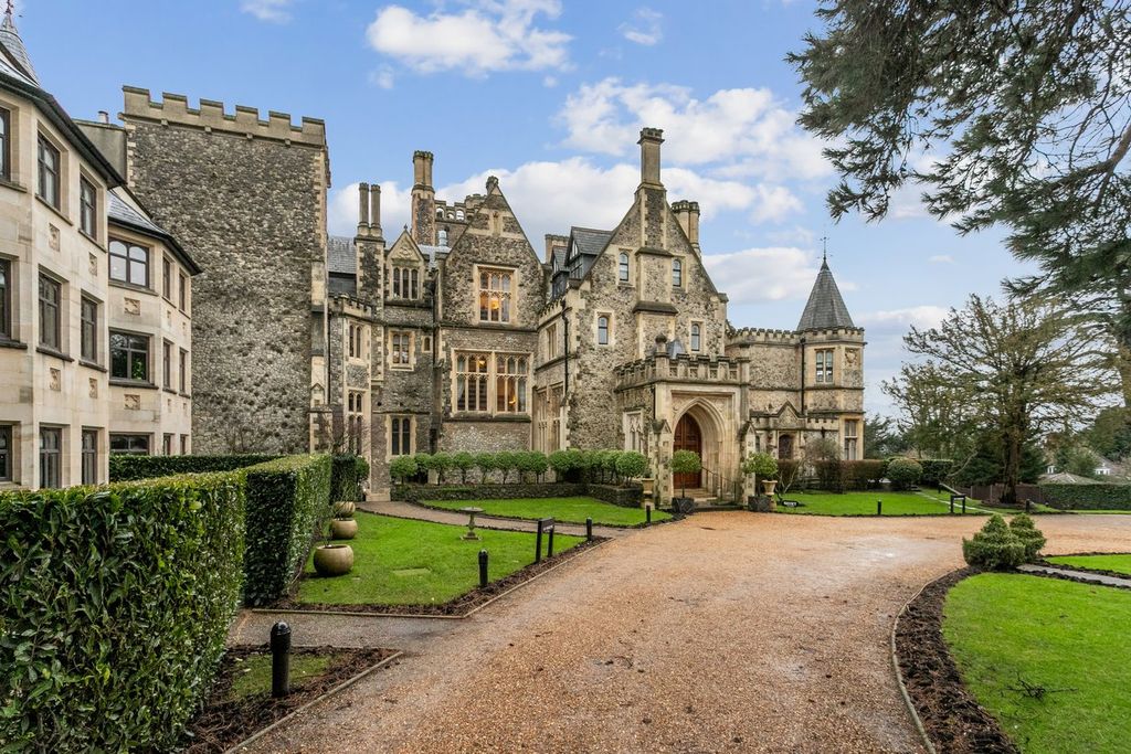 Property photo 1 of 15