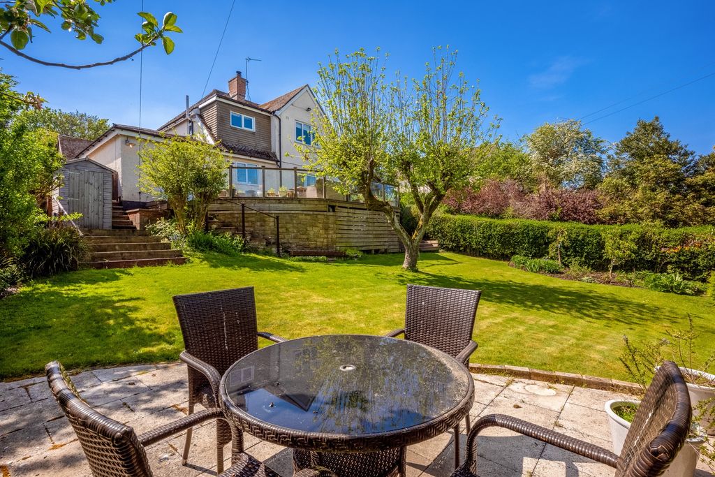 Property photo 3 of 27