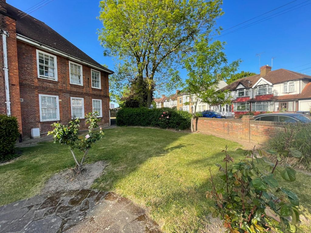 Property photo 2 of 3