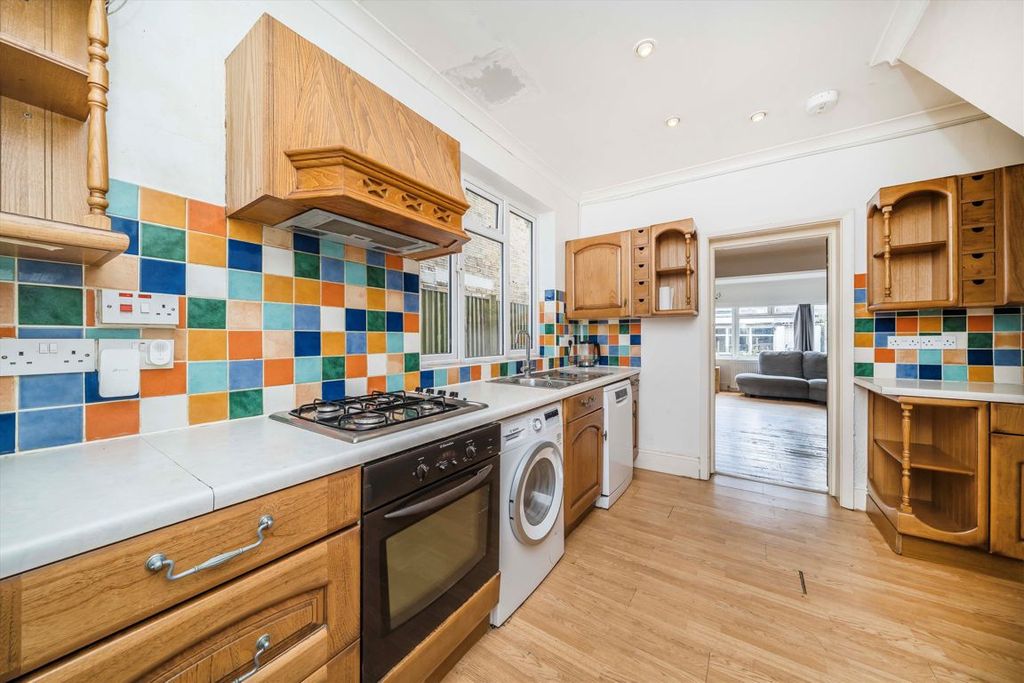 Property photo 3 of 10