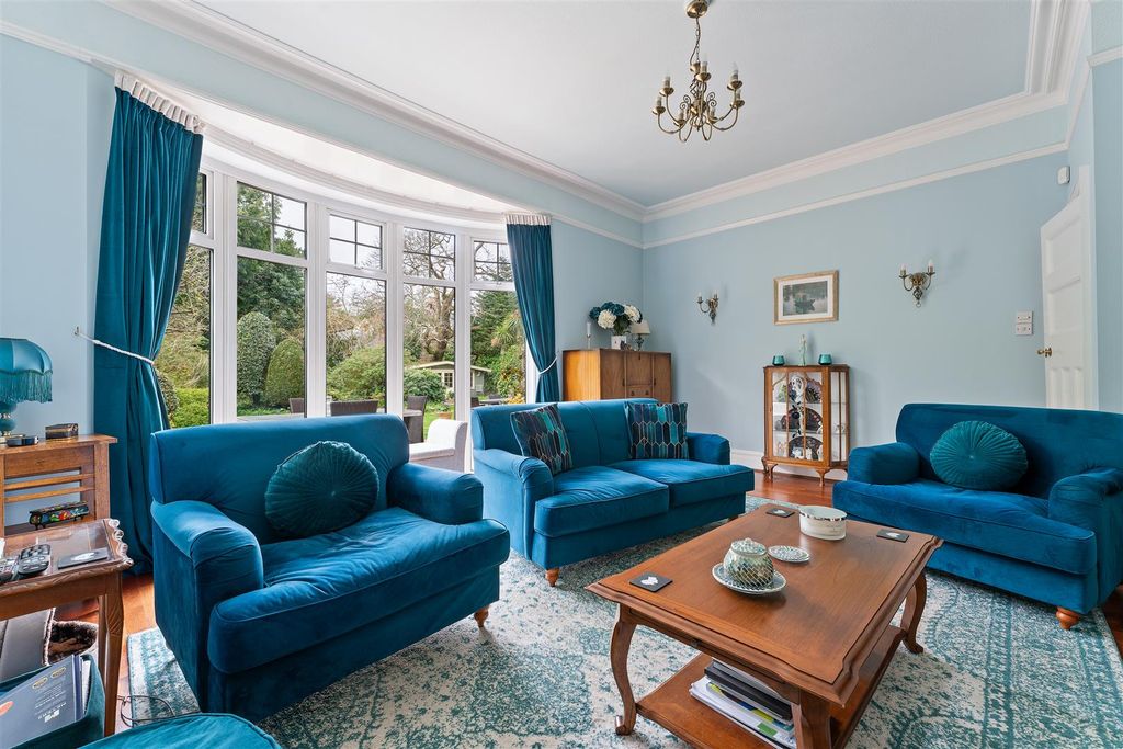 Property photo 3 of 28