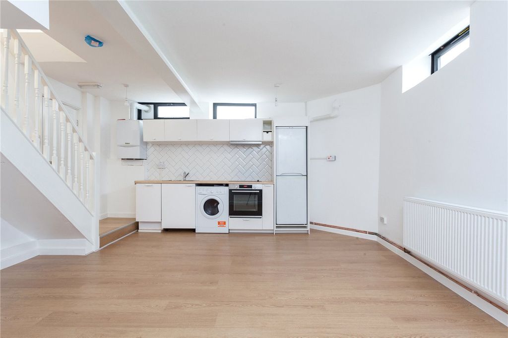 Property photo 2 of 7 Picture No. 05