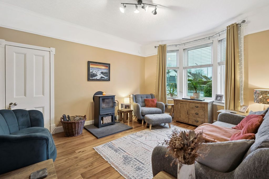 Property photo 2 of 24