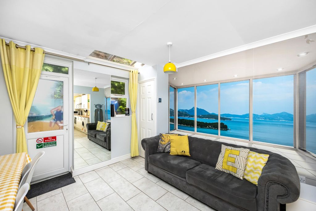 Property photo 2 of 31 4753413