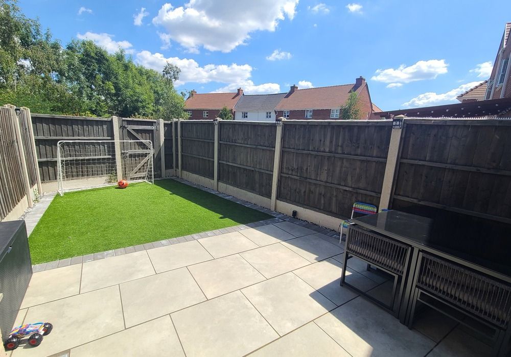 Property photo 2 of 23