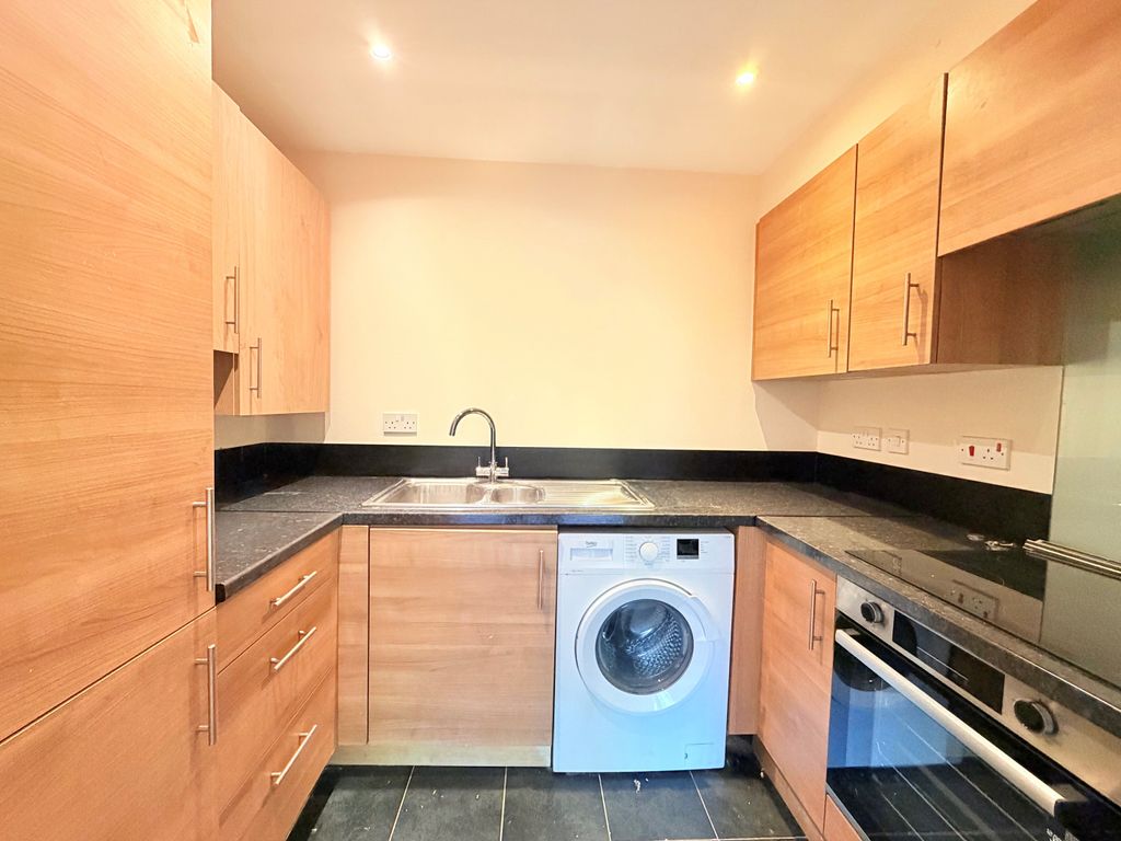 Property photo 3 of 9 2