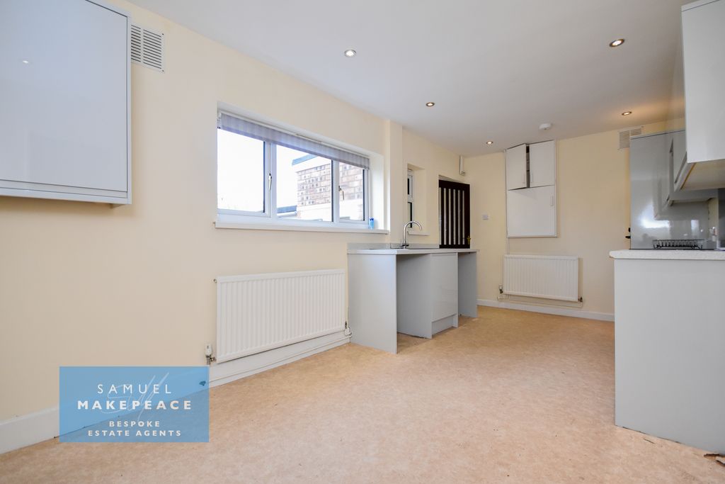 Property photo 2 of 16 Gallery