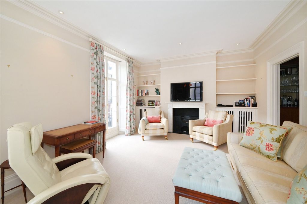 Property photo 3 of 17 Reception Room