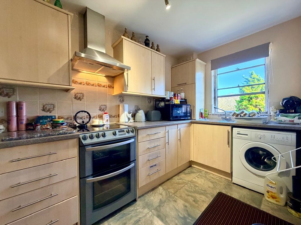 Property photo 3 of 8 Img_2105