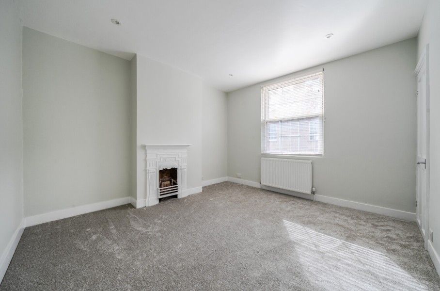 Property photo 2 of 22
