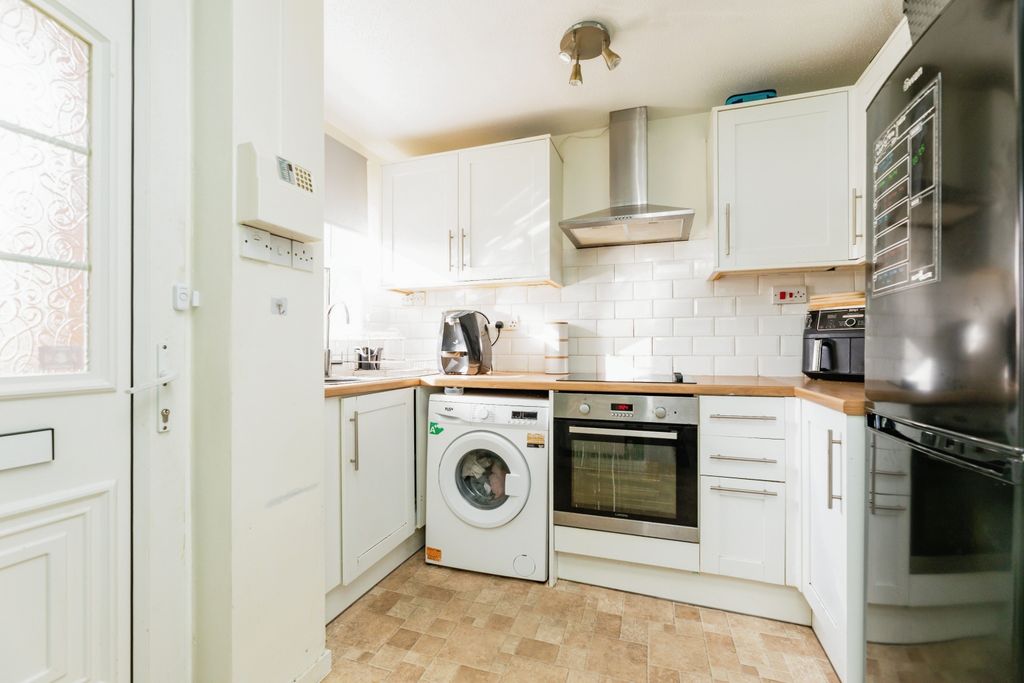 Property photo 2 of 15
