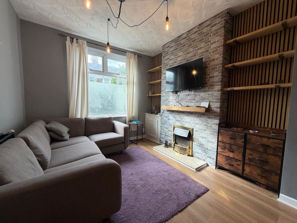 Property photo 1 of 11 14Ddbf73-57d1-43B9-94E8-Edcb1Ed07807