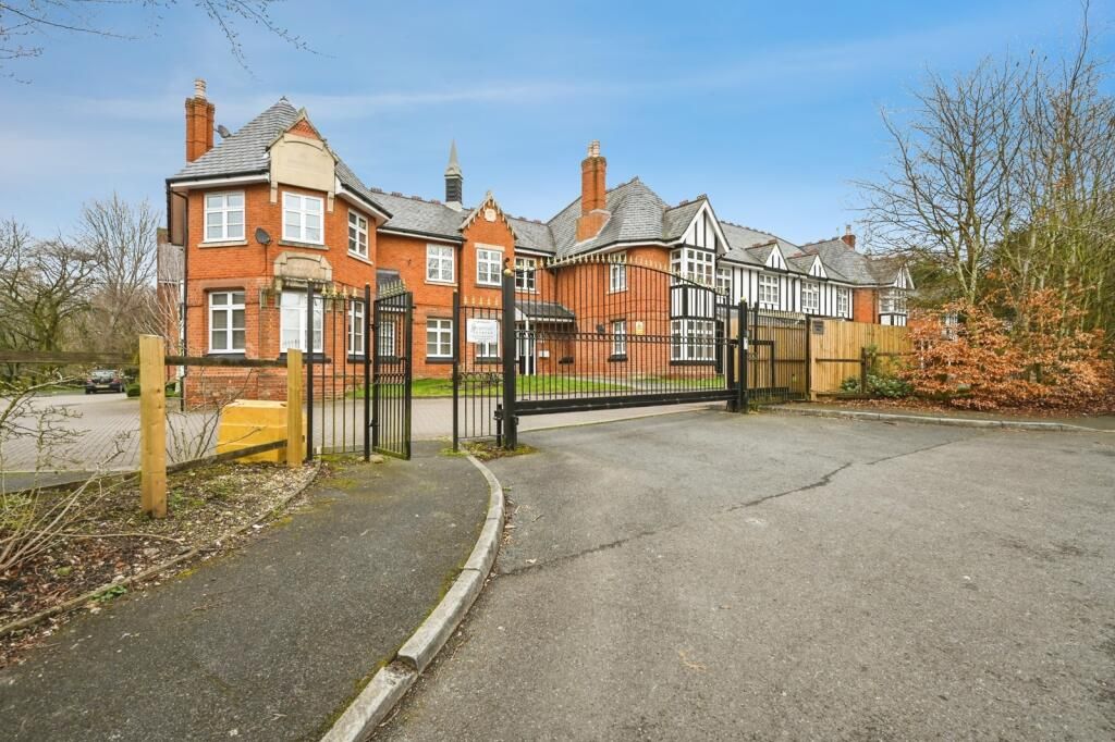 Property photo 1 of 6
