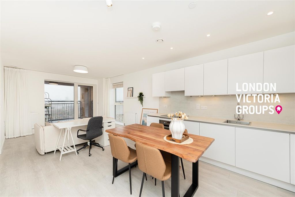 Property photo 2 of 16 1-4956.Jpg