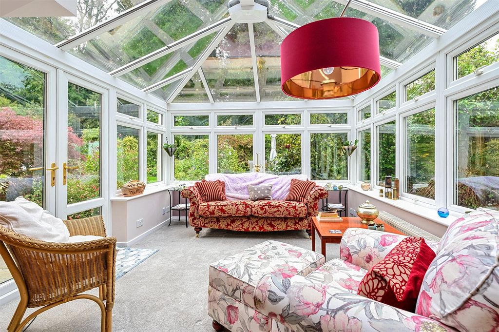 Property photo 2 of 16 Picture No. 11