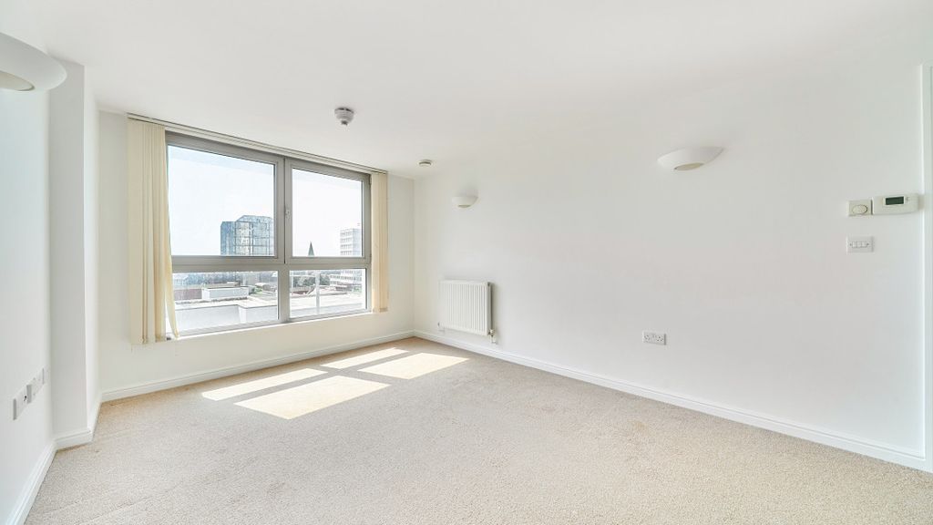 Property photo 3 of 8