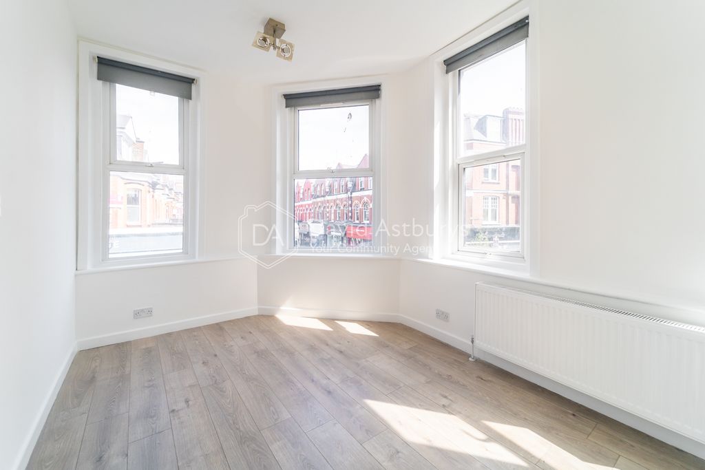 Property photo 3 of 8 Ndb05461