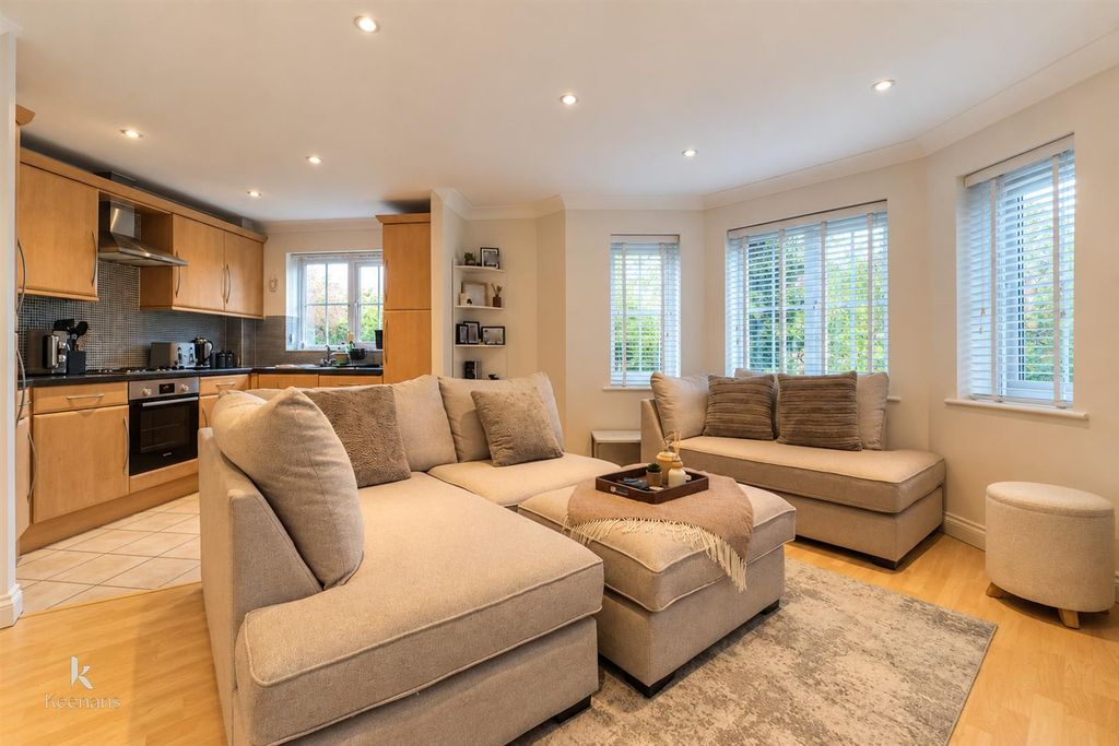 Property photo 3 of 15 ,-312.Jpg