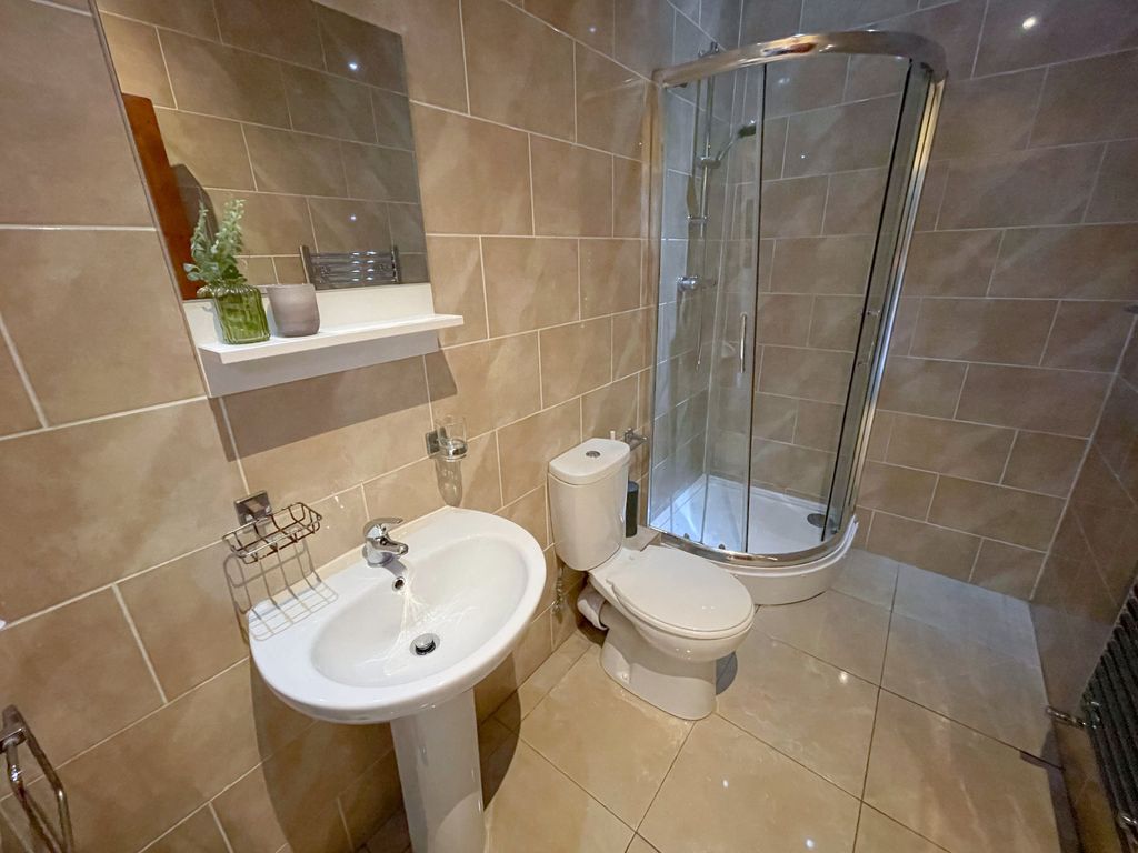 Property photo 1 of 5 18Birstallrd1