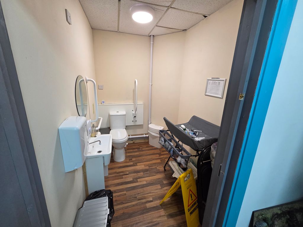 Property photo 2 of 8