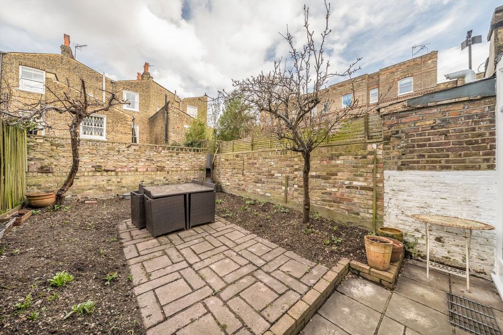 Property photo 3 of 6