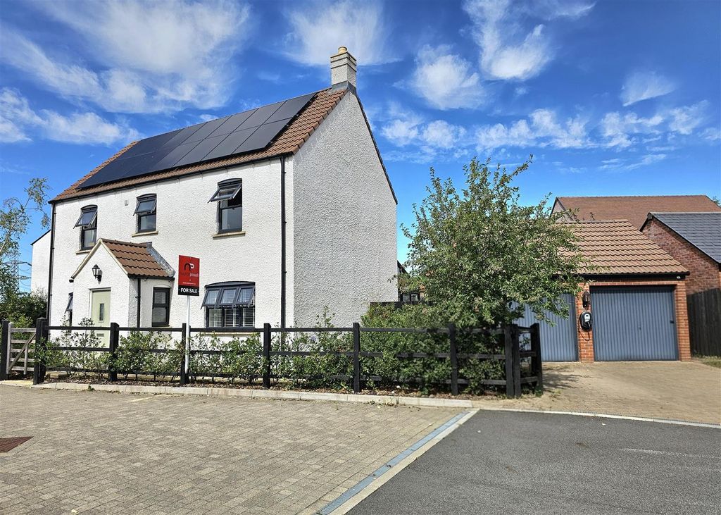 Property photo 1 of 18