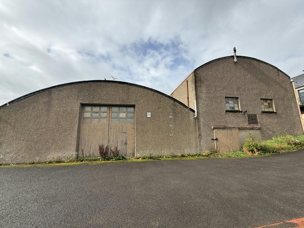 Property photo 3 of 11 Image 3