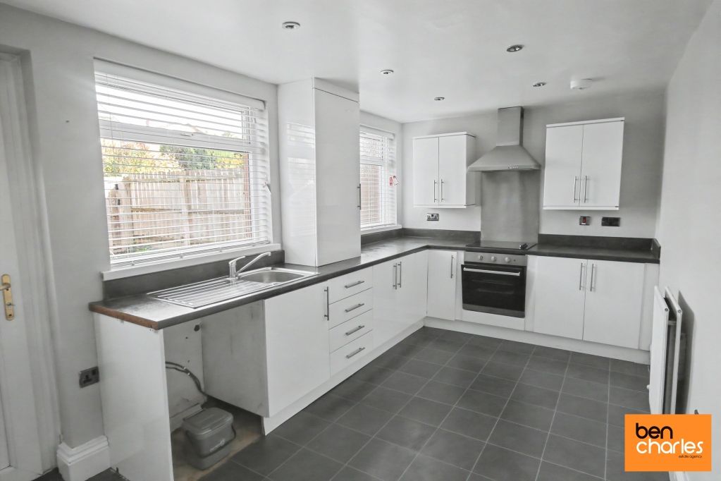 Property photo 3 of 8 Picture No. 27