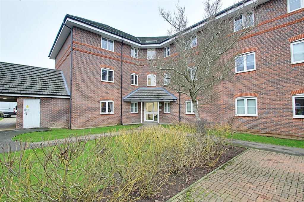 Property photo 1 of 14 Front.Jpg