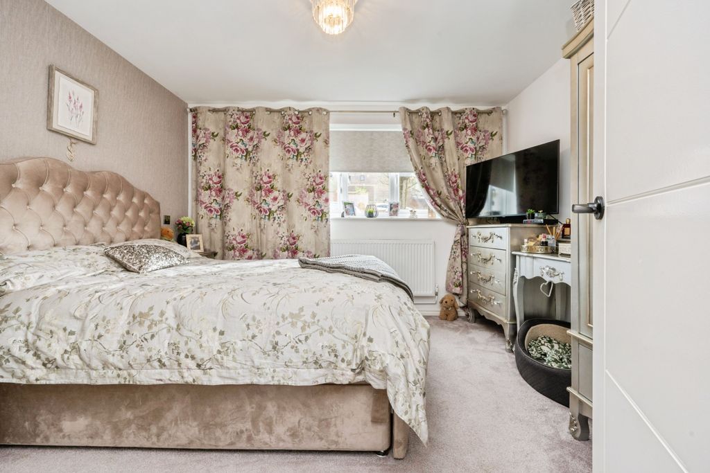 Additional image 11 of 2 bed flat for saleSpoondell, Dunstable LU6